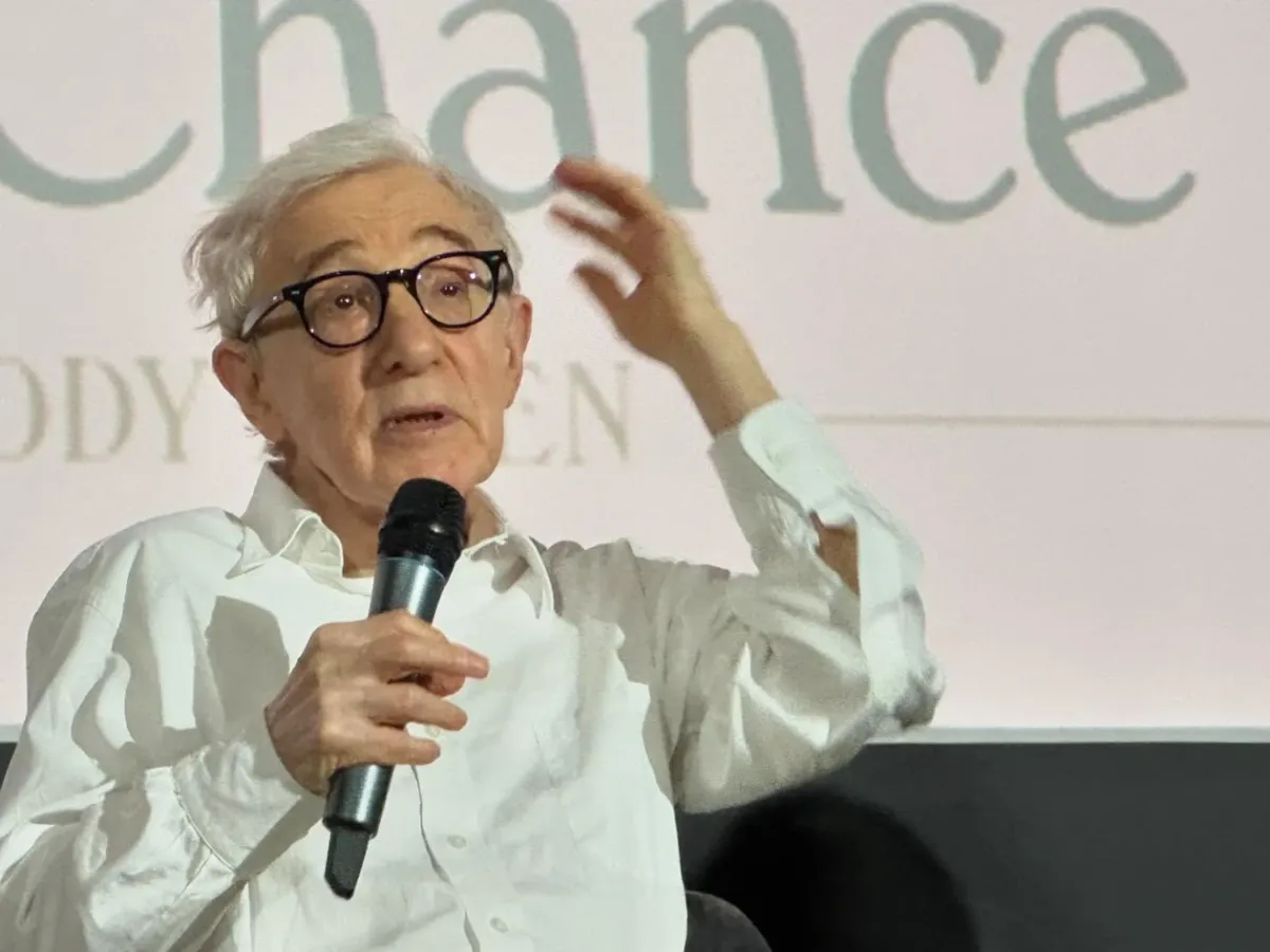 Blake Lively's Controversial Defense of Woody Allen Resurfaces